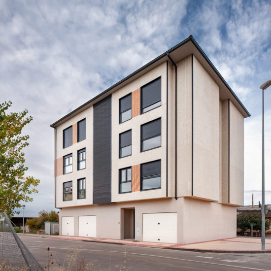 Bloque-de-viviendas-construido-bajo-el-estandar-Passivhaus